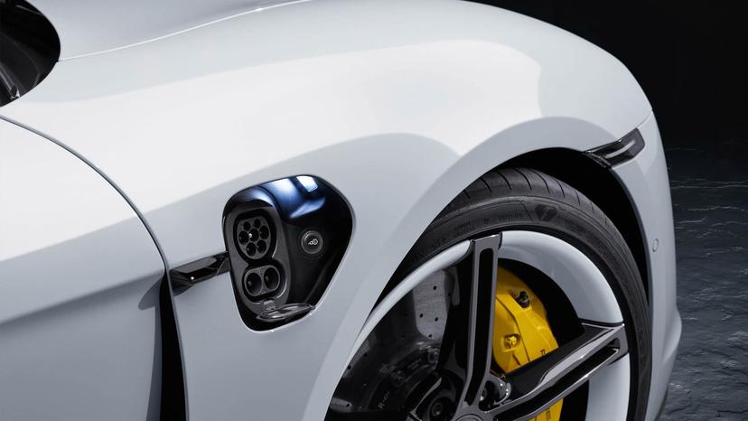 保時捷達標！Taycan-電動跑車-2020-年賣出-2-萬輛，佔全品牌-7.4%-銷售佔比-2