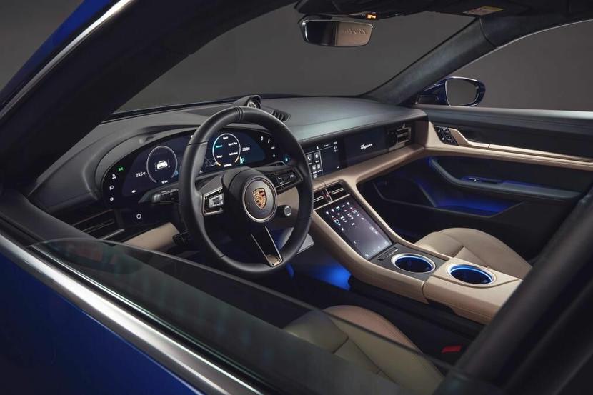 保時捷-2020-年式-Taycan-獲得軟體更新：加速提升、蘋果-CarPlay，但要回原廠才能升級-4