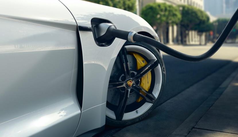 保時捷-2020-年式-Taycan-獲得軟體更新：加速提升、蘋果-CarPlay，但要回原廠才能升級-5