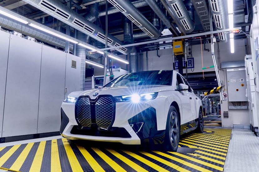 BMW-iX、i4-旗艦電動車-4-30-在台開始預購-1