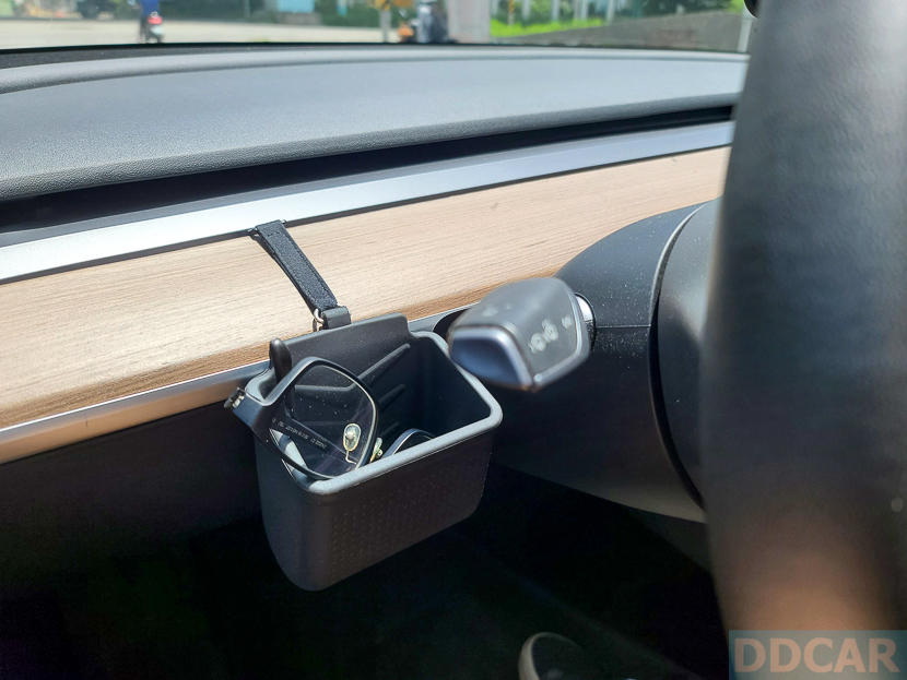 Model 3 車內小物配件 儀錶板前方掛勾式迷你置物盒 無異音不刮車 也能當垃圾桶喔 Ddcar 電動車