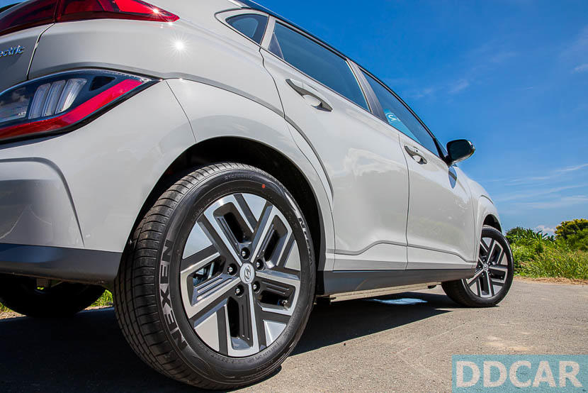 Hyundai-Kona-EV-純電休旅試駕：寧靜迅猛的動力展現，高效讓人更驚艷！-8
