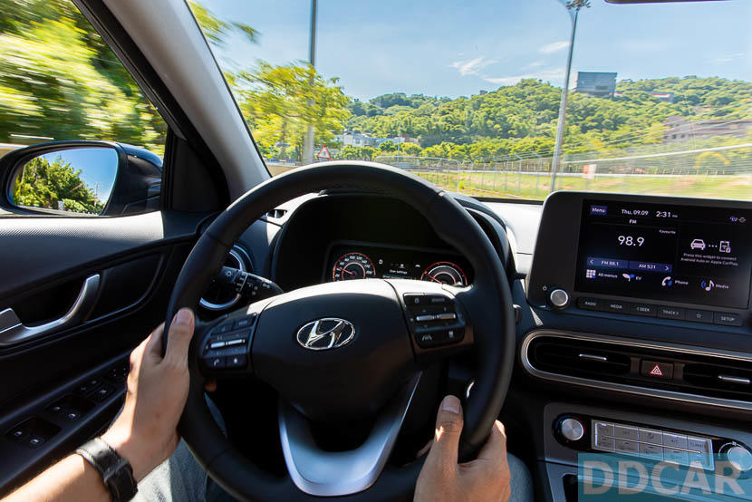 Hyundai-Kona-EV-純電休旅試駕：寧靜迅猛的動力展現，高效讓人更驚艷！-22