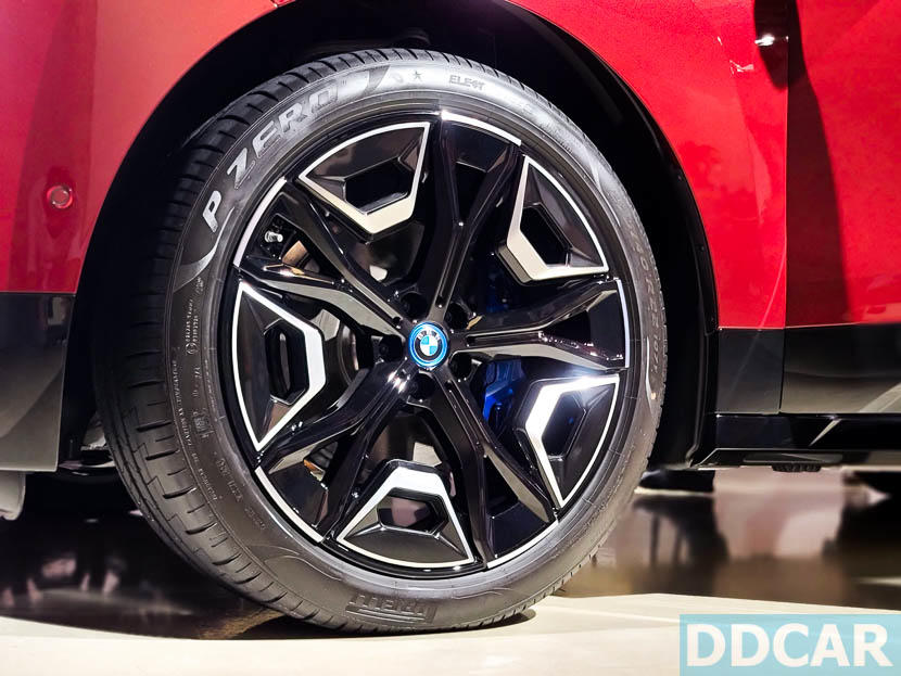 BMW-iX-台灣首映體驗：一輛能打的豪華電動休旅車終於出現！-4