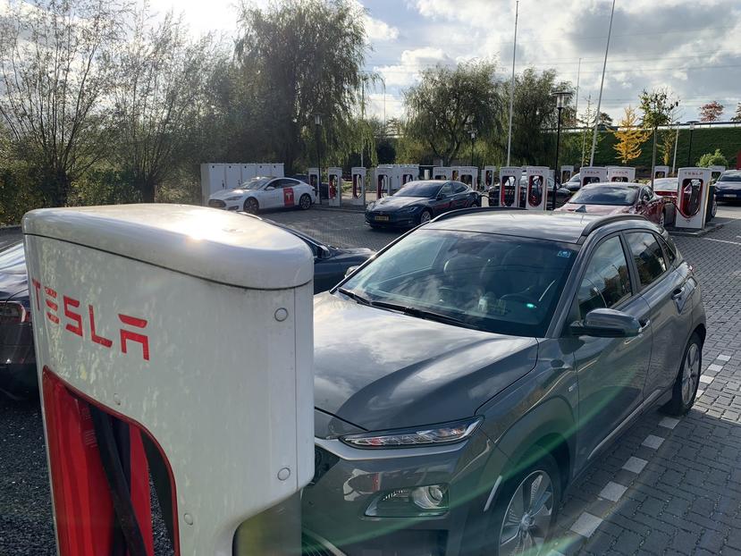 特斯拉超充解禁！荷蘭十站開放它牌電動車主用-Tesla-APP-充電，但收費貴一些-6
