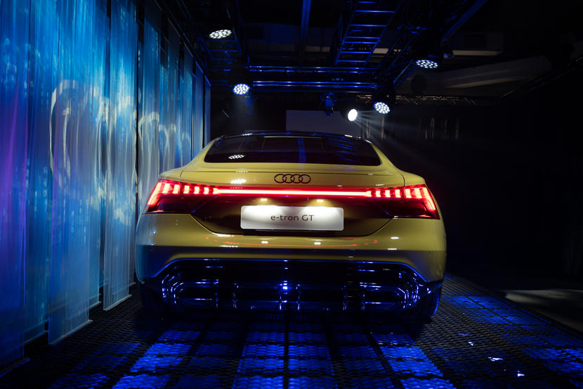 Audi-e-tron-GT-登台上市：一部讓你看了「哇」想當奧迪人的夢幻級轎跑-10