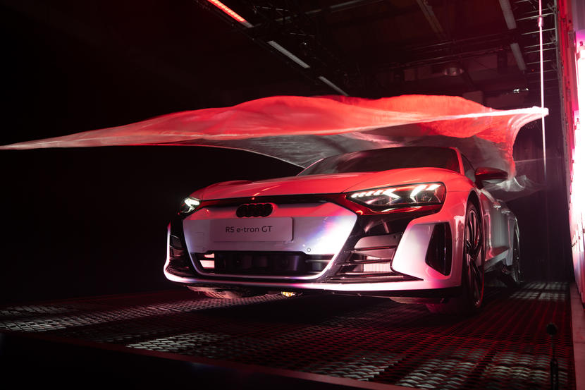 Audi-e-tron-GT-登台上市：一部讓你看了「哇」想當奧迪人的夢幻級轎跑-16