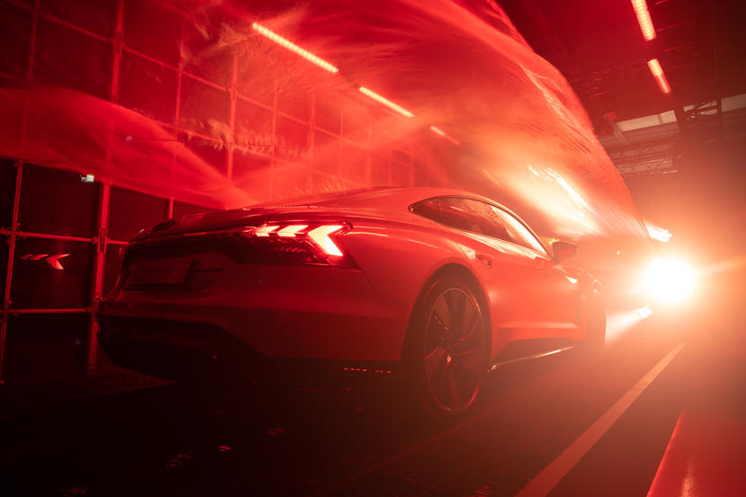 Audi-e-tron-GT-登台上市：一部讓你看了「哇」想當奧迪人的夢幻級轎跑-6