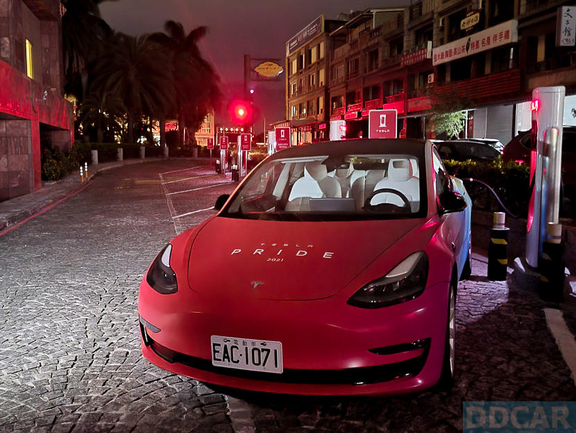 Tesla-Model-3-與燃油車一起挑戰台灣四極點！一日環島千里長征，電動車充電真的又慢又麻煩？-10