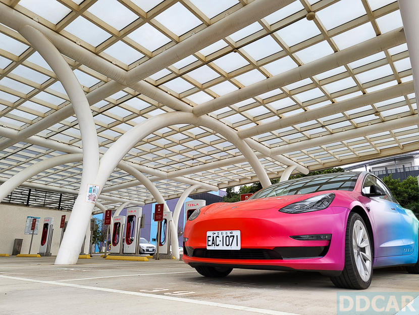 Tesla-Model-3-與燃油車一起挑戰台灣四極點！一日環島千里長征，電動車充電真的又慢又麻煩？-19