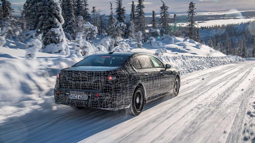 電動的大七要來啦！BMW-i7-冬季嚴酷測試過關，豪華純電上看-600-匹馬力-2
