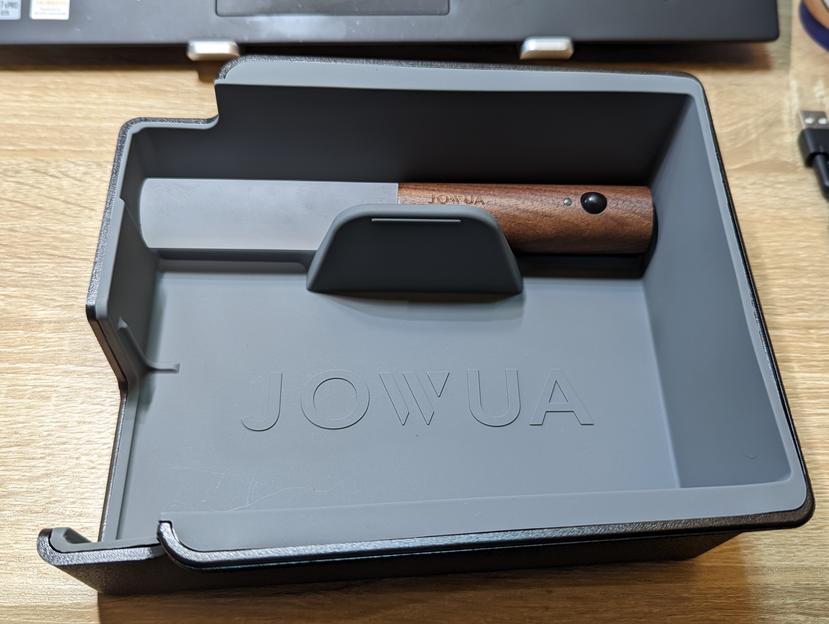 【開箱】Tesla-Model3-專用-Jowua-扶手箱收納盒＋LED-智能感應燈-8