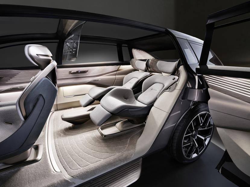 Audi-Urbansphere-概念車亮相：專為大城市用車需求打造的豪華純電-MPV-5