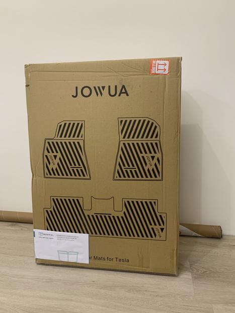 [開箱之車還在海上]-JOWUA-\\\-立體防水腳踏墊佐兩用面紙收納盒-1