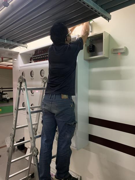 「社區充電樁安裝分享-」Tesla-wall-connector-壁掛式充電座-3