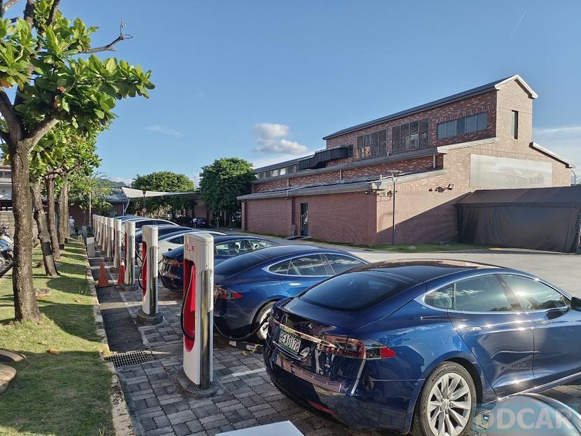 以分計費和尖離峰費率機制同步施行，最新全台特斯拉超充站費率資訊懶人包！-1