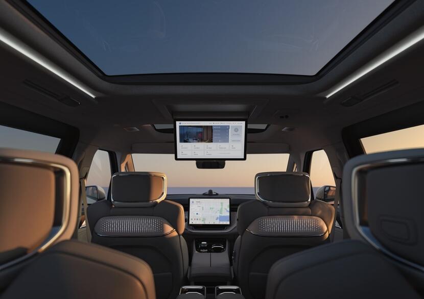 標配航空座椅和 15.6 吋後座螢幕,Volvo 發表 EM90 進軍豪華純電 MPV 市場::DDCAR 電動車