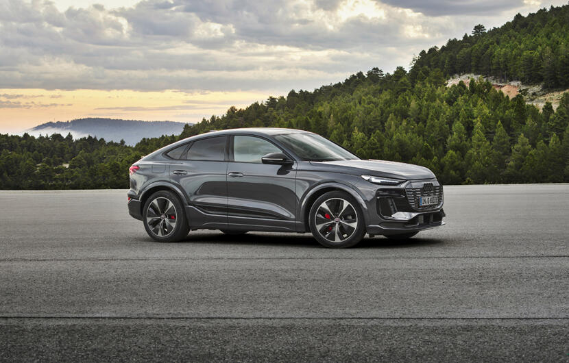 續航力衝上-656-公里,更流線動感的-Audi-Q6-Sportback-e-tron-報到!-5 續航力衝上-656-公里,更流線動感的-Audi-Q6-Sportback-e-tron-報到!-5